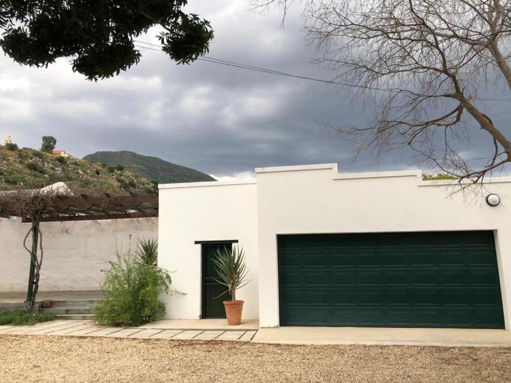 Catswhiskers Apartment Graaff Reinet Bagian luar foto